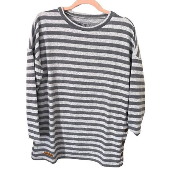 NWT Simply‎ Southern Striped Polyester Shirt Gray Size Small - Picture 1 of 4